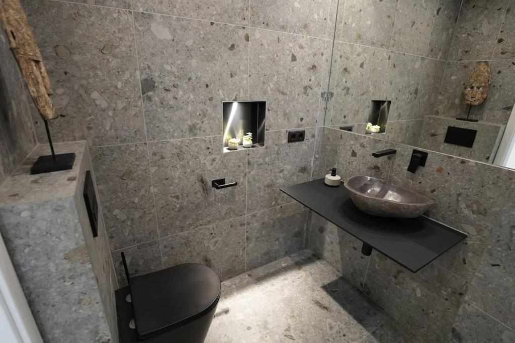 Mit Badewanne, Kamin Und Parkplatz Apartment