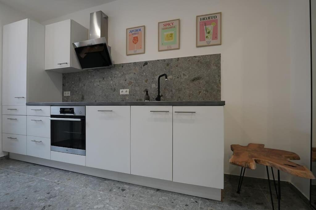 Mit Badewanne, Kamin Und Parkplatz Graz