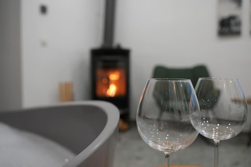 Mit Badewanne, Kamin Und Parkplatz Apartment *